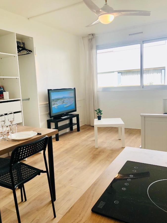 Superbe Appartement Front De Mer Villeneuve-Loubet Esterno foto